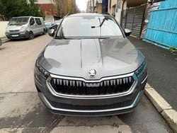 Grau Gebraucht 2024 Skoda Karoq Selection SUV | 29.300 € (Guter Preis)