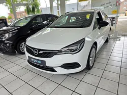 Schneeweiss Gebraucht 2022 Opel Astra Edition Kombi | 12.890 € (Guter Preis)