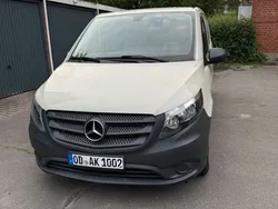 Beige Gebraucht 2019 Mercedes Vito Van / Kleinbus | 16.600 €