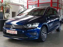 Blau Gebraucht 2017 VW Golf Sportsvan Allstar Van / Kleinbus | 14.490 € (Fairer Preis)