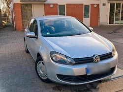 Grau Gebraucht 2025 VW Golf VIII Limousine | 6.150 €