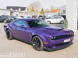 Plum crazy Gebraucht 2024 Dodge Challenger Coupé | 69.870 €