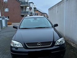 Schwarz Gebraucht 2003 Opel Astra Kombi | 4.250 €