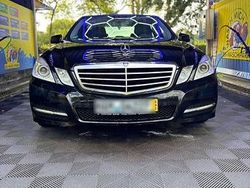 Schwarz Gebraucht 2010 Mercedes E200 Limousine | 9.500 € (Fairer Preis)