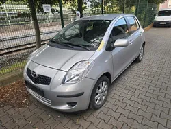 Silber Gebraucht 2006 Toyota Yaris Kleinwagen | 1.799 € (Guter Preis)