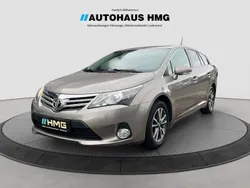 Braun Gebraucht 2014 Toyota Avensis Edition Kombi | 7.900 € (Fairer Preis)
