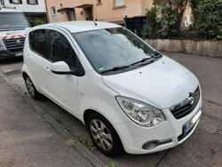Weiß Gebraucht 2009 Opel Agila Kleinwagen | 2.600 € (Guter Preis)