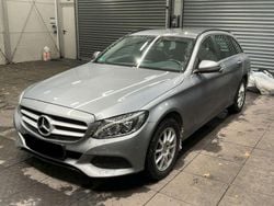 Grau Gebraucht 2016 Mercedes C220 Kombi | 6.800 €