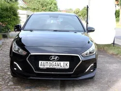Schwarz Gebraucht 2018 Hyundai i30 Passion Limousine | 13.250 € (Etwas zu teuer)