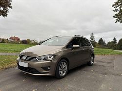 Gold Gebraucht 2015 VW Golf Sportsvan Van / Kleinbus | 12.900 € (Fairer Preis)