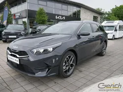 Grau Neu 2025 Kia Ceed 4 Limousine | 30.490 € (Teuer)