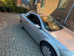 Grau Gebraucht 2006 Renault Mégane II Limousine | 1.300 € (Fairer Preis)