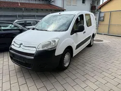 Weiß Gebraucht 2011 Citroën Berlingo Van / Kleinbus | 3.999 € (Fairer Preis)