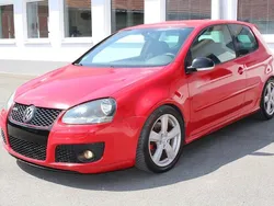 Rot Gebraucht 2005 VW Golf V GTI Limousine | 2.500 €