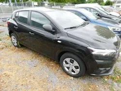 Perlmuttschwarz Neu 2025 Dacia Sandero Essentiel Kleinwagen | 16.450 € (Etwas zu teuer)