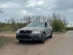 Gebraucht 2008 Skoda Octavia Scout Kombi | 2.999 € (Teuer)