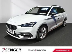 Weiss Gebraucht 2024 Seat Leon FR-Line Limousine | 25.680 € (Guter Preis)