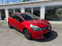 Rot Gebraucht 2015 Renault Clio GrandTour Dynamique Kombi | 6.650 € (Fairer Preis)