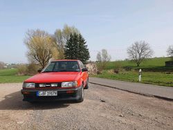 Rot Gebraucht 1987 Mazda 323 Kleinwagen | 2.500 €