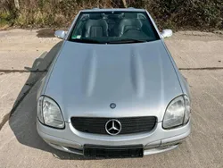 Grau Gebraucht 2002 Mercedes SLK200 Cabrio | 1.500 €