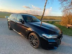 Schwarz Gebraucht 2022 BMW 530 Kombi | 39.889 € (Fairer Preis)