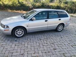 Silber Gebraucht 2004 Volvo V40 Comfort Kombi | 1.300 € (Guter Preis)