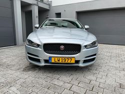 Grau Gebraucht 2017 Jaguar XE Limousine | 13.950 € (Guter Preis)