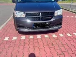 Grau Gebraucht 2015 Dodge Grand Caravan Van / Kleinbus | 15.000 €