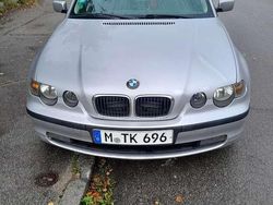 Grau Gebraucht 2001 BMW 316 Compact Kleinwagen | 700 € (Fairer Preis)