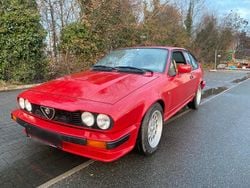 Rot Gebraucht 1983 Alfa Romeo GTV Coupé | 17.900 €