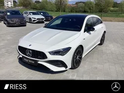 Weiss Gebraucht 2024 Mercedes CLA35 AMG Shooting Brake AMG Kombi | 49.850 € (Fairer Preis)