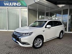 Weiß Gebraucht 2018 Mitsubishi Outlander P-HEV Edition SUV | 19.990 € (Fairer Preis)