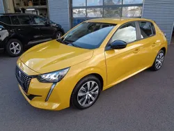 Gelb Gebraucht 2023 Peugeot 208 Active Kleinwagen | 14.700 € (Guter Preis)