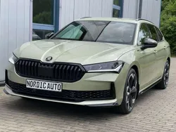 Ice tea gelb metallic Neu 2025 Skoda Superb SportLine Kombi | 46.995 € (Guter Preis)
