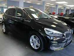 Schwarz Gebraucht 2018 BMW 218 Active Tourer Advantage Van / Kleinbus | 13.980 € (Fairer Preis)