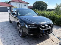 Schwarz Gebraucht 2012 Audi A4 Ambiente Kombi | 8.000 € (Fairer Preis)