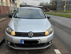 Silber Gebraucht 2011 VW Golf VI Limousine | 6.800 € (Etwas zu teuer)
