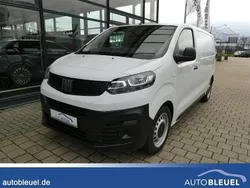 Weiss Gebraucht 2023 Fiat Scudo Van / Kleinbus | 29.950 € (Fairer Preis)