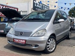 Silber Gebraucht 2001 Mercedes A160 Classic Van / Kleinbus | 2.990 € (Teuer)