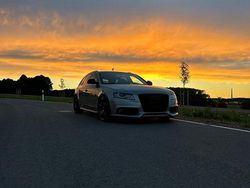 Grau Gebraucht 2009 Audi A4 Kombi | 9.000 €