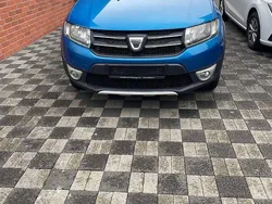 Blau Gebraucht 2014 Dacia Sandero Stepway Kleinwagen | 3.900 € (Fairer Preis)