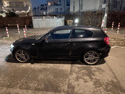 Schwarz Gebraucht 2007 BMW 118 Coupé Coupé | 5.000 €