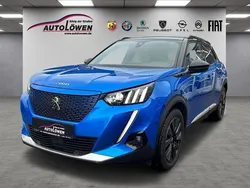 Blau Gebraucht 2021 Peugeot e-2008 GT SUV | 21.150 € (Fairer Preis)