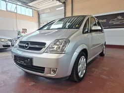 Silber Gebraucht 2006 Opel Meriva Edition Van / Kleinbus | 3.999 € (Etwas zu teuer)