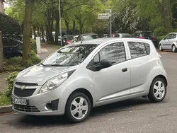 Silber Gebraucht 2013 Chevrolet Spark Kleinwagen | 2.700 € (Fairer Preis)