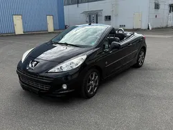 Schwarz Gebraucht 2011 Peugeot 207 CC Roland Garros Cabrio | 3.499 € (Guter Preis)