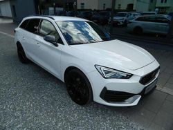 Weiß Gebraucht 2022 Cupra Leon Kombi | 20.990 € (Guter Preis)
