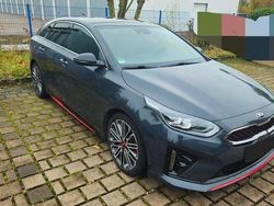 Grau Gebraucht 2020 Kia ProCeed Kleinwagen | 18.500 € (Guter Preis)