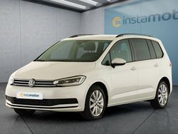 Weiß Gebraucht 2024 VW Touran Van / Kleinbus | 35.599 € (Fairer Preis)