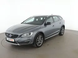 Grau Gebraucht 2018 Volvo V60 CC Summum Kombi | 21.590 €